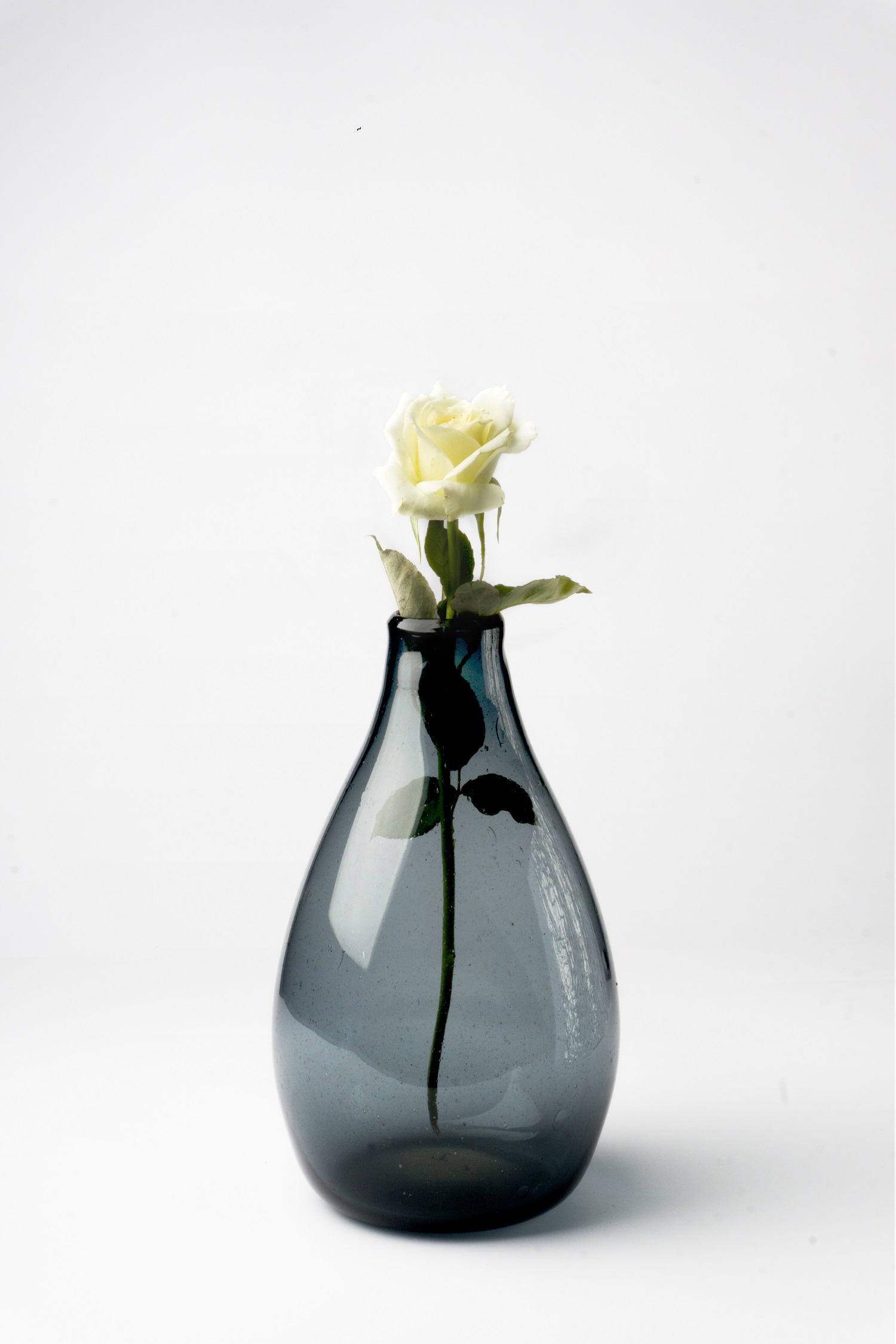 tear-drop-hand-blown-glass-vase-Grey-0252-3.jpg